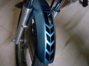 Black Bike Front Mudguard Sticker on bike. Universal Fit and Enhanced Stealth. Black Bike Front Mudguard Sticker on Bajaj Pulsar N160 - Universal Fit and Enhanced Stealth